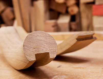 curved-wood-with-joints
