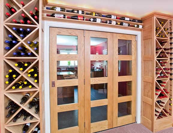 wall-wine-in-dining-room